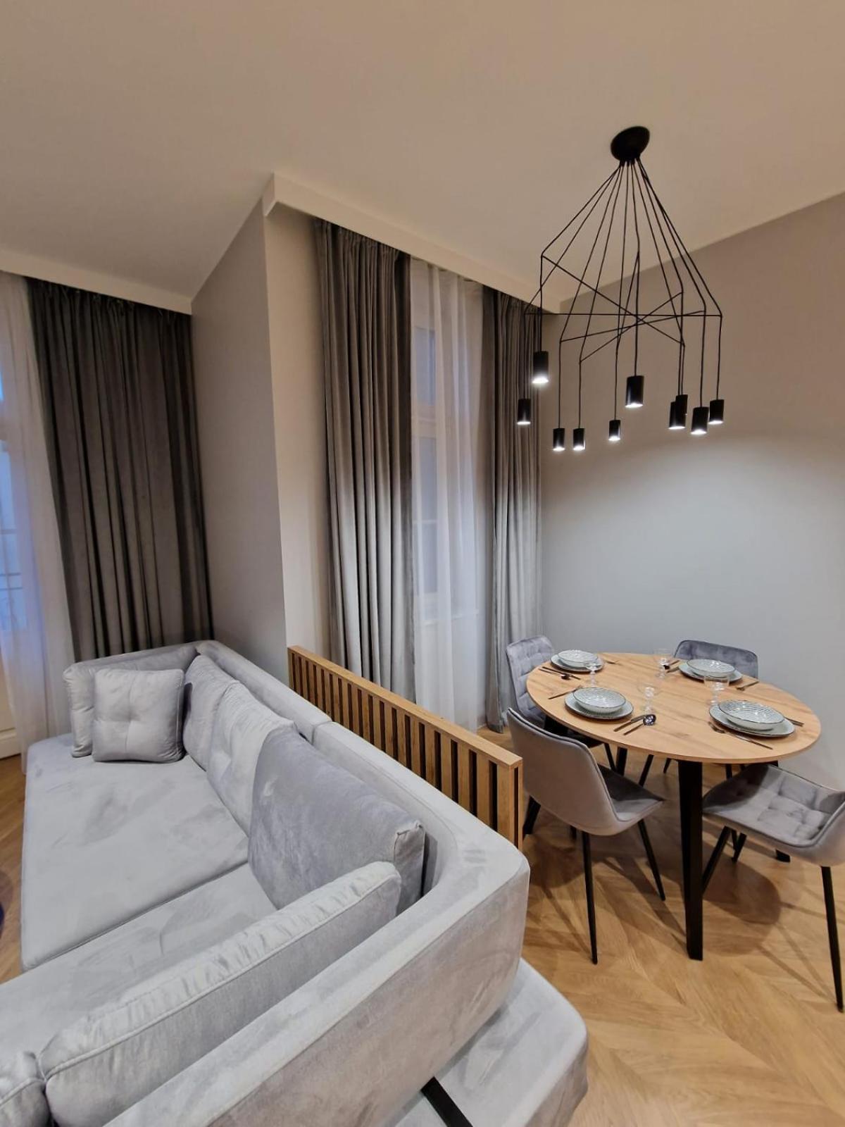 Apartamenty Sebastiana คราคูฟ ภายนอก รูปภาพ